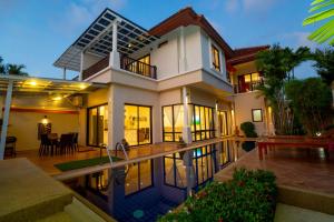 Πισίνα στο ή κοντά στο Laguna Luxure Private Pool Villa