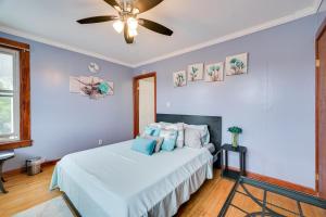 6 Mi to Boston Common Apt in Medford!客房内的一张或多张床位
