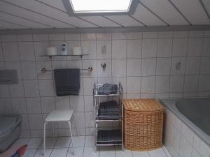 TV a/nebo společenská místnost v ubytování Comfort-Appartement Keiler + 37 fotografií