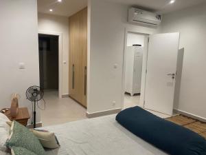 Fotografie z fotogalerie ubytování Cozy 2 bedroom apartment, Almadies v destinaci Dakar