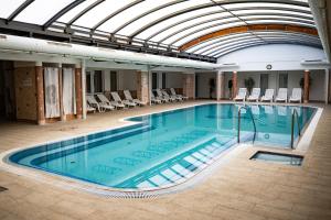 Bazén v ubytovaní Club MenDan Aparthotel alebo v jeho blízkosti + 7 fotografií