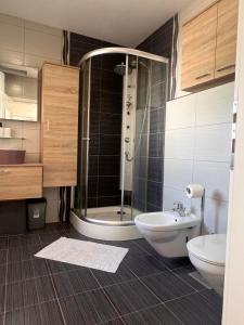 Ένα μπάνιο στο Villa Lavanda