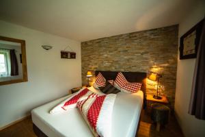Posteľ alebo postele v izbe v ubytovaní Ferienhaus Ötztal-Lodge