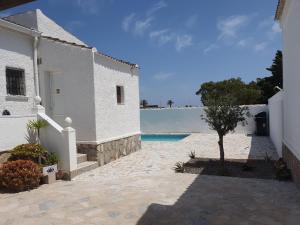 Swimmingpoolen hos eller tæt på Chalet Laguna Rosa + 11 billeder