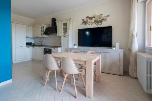 Φωτογραφία από το άλμπουμ του Appartamento - Jacuzzi e Vistalago σε Lesa