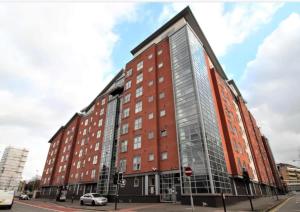 Το κτήριο όπου στεγάζεται  το διαμέρισμα