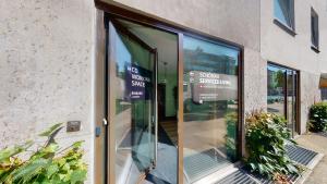 Το κτήριο όπου στεγάζεται  το διαμέρισμα