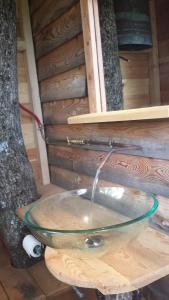 Fotografija u galeriji objekta Cabane de la Bannette - Magnifique cabane dans les arbres, vue panoramique u gradu Thoard