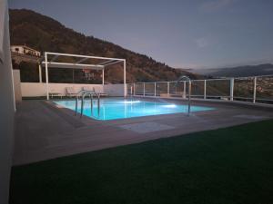 Swimmingpoolen hos eller tæt på casa moni 2