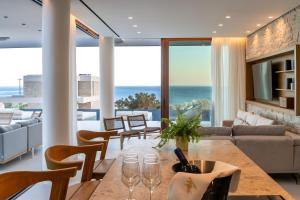 Posezení v ubytování Seanatra Luxury Villas