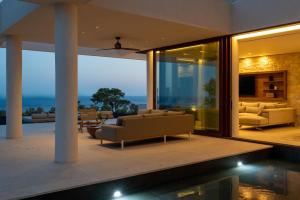 Posezení v ubytování Seanatra Luxury Villas