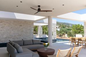 Posezení v ubytování Seanatra Luxury Villas