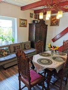 Posezení v ubytování RUSTIC MAID´S ROOM + 9 fotografií