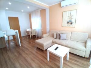 Posezení v ubytování City Center Apartment and Room