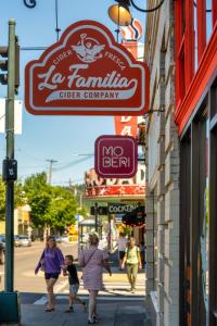 Tetamu yang menginap di Perfect Ladd's Addition Loft - Breweries & Bars