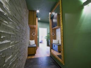 Koupelna v ubytování COLORGRAM Loft - Colorful Design Apartment in Tyrol, presented by AlpenLuxus