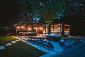 Zahrada ubytování Hotel resort Lovecká bašta Strakonice