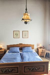 Ένα ή περισσότερα κρεβάτια σε δωμάτιο στο Holiday Home Landhaus Kunze by Interhome