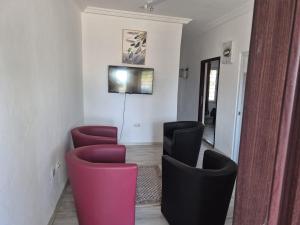 TV a/nebo společenská místnost v ubytování Saims Home