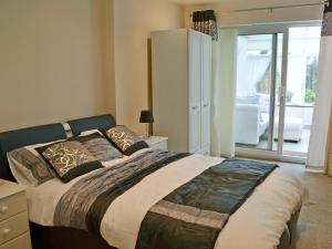 En eller flere senge i et værelse på Lottie's Place