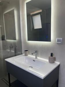 A bathroom at Nefeli Villas