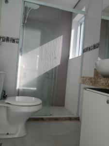 Bilik mandi di BrooklinSuitesConsuladoUSA-Interlagos-ExpoTransam