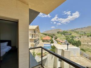 Balkón nebo terasa v ubytování Elva Faqra Duplex 3BR w Balcony