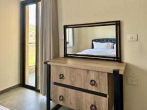 Postel nebo postele na pokoji v ubytování Elva Faqra Duplex 3BR w Balcony