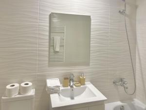 Koupelna v ubytování Elva Faqra Duplex 3BR w Balcony