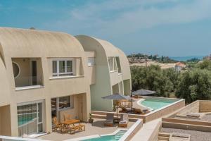 Swimmingpoolen hos eller tæt på Tortuga Luxury Villas Sivota