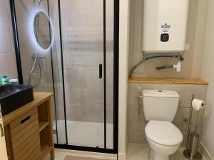 Ένα μπάνιο στο Gili Air, Les Halles et les Grands Buffets +8 φωτογραφίες