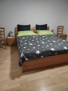 Ένα ή περισσότερα κρεβάτια σε δωμάτιο στο Apartment Jalen