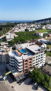 Nespecifikovaný výhled na destinaci Ulcinj nebo výhled na město při pohledu z hotelu