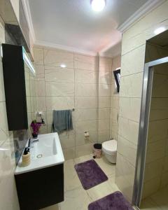 Ένα μπάνιο στο Villa Angora Sarigerme