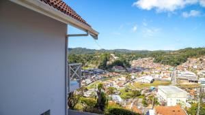 Widok na miasto Campos do Jordão z tego domu wakacyjnego