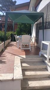 Φωτογραφία από το άλμπουμ του FLOWER-House σε Anzio