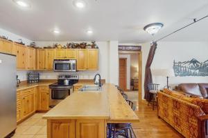 Imagem da galeria de Expedition Station 8615 em Keystone