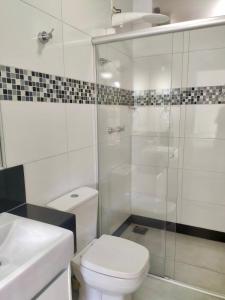 Un baño de Solar Martins Lobato 7 fotos más