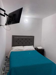 Postel nebo postele na pokoji v ubytování Vista Farallones Hostel