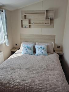 En eller flere senge i et værelse på 3 bed Sleeps 8 Wifi and Linen inc + 6 billeder