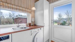 Ảnh trong thư viện ảnh của Spacious, Bright, 400M From The Beach With Sauna ở Nakskov