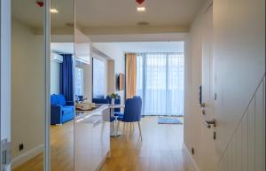 Posezení v ubytování King Suite Panorama Central Hotel