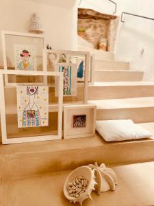 Fotografie z fotogalerie ubytování Hydria Guest House Art Gallery Dimora d artista con terrazza e vasca idromassaggio nel cuore del borgo antico Artists Home with terrace and jacuzzi in the heart of the old town v destinaci Acquaviva delle Fonti
