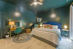 Gallery image of Poolside boho chic studio - dog friendly! in Wake Forest