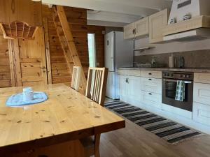 Køkken eller tekøkken på 6 person holiday home in Hestra