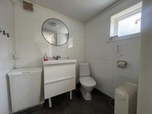 Et badeværelse på 6 person holiday home in Hestra