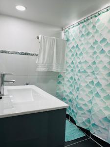 Bilik mandi di Agua Santa Apartment +5 gambar