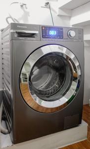 Φωτογραφία από το άλμπουμ του Group Stay for 6 with 3 Bunk Beds, Kitchen, Wi-Fi & Netflix, Near MRT Boni στη Μανίλα