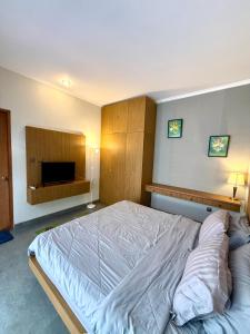 Ένα ή περισσότερα κρεβάτια σε δωμάτιο στο Villa Dedalu at North Canggu - Free Rent Scooter