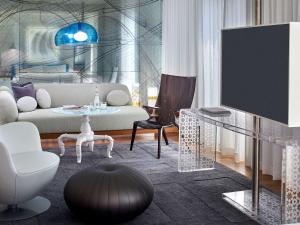 TV a/nebo společenská místnost v ubytování Mondrian Los Angeles